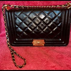 Black purse for casual or special occasions